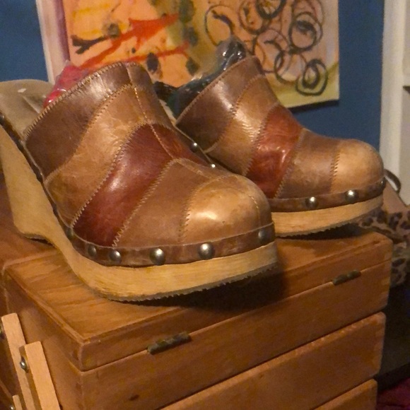 Steve Madden Shoes - 🌹🌹🌹SOLD🌹🌹Vintage 90’s Steve Madden Wood clogs